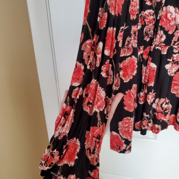 American Rag Floral V-Neck Tie Blouse - Black and Red - Picture 4 of 8